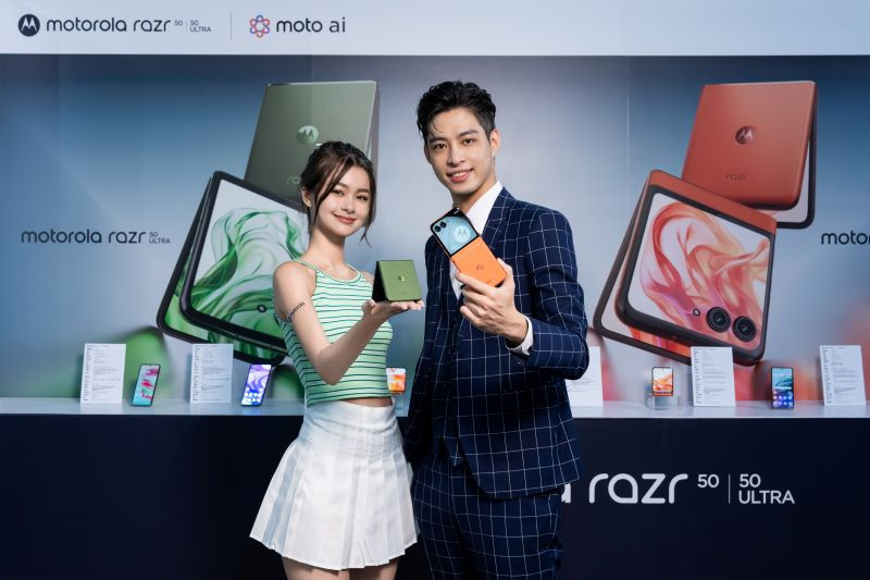 motorola razr 50|50 ULTRA讓消費者擁有3.6吋與4吋pOLED近乎無限制超大外螢幕的享受 motorola razr 50|50 ULTRA讓消費者擁有3.6吋與4吋pOLED近乎無限制超大外螢幕的享受